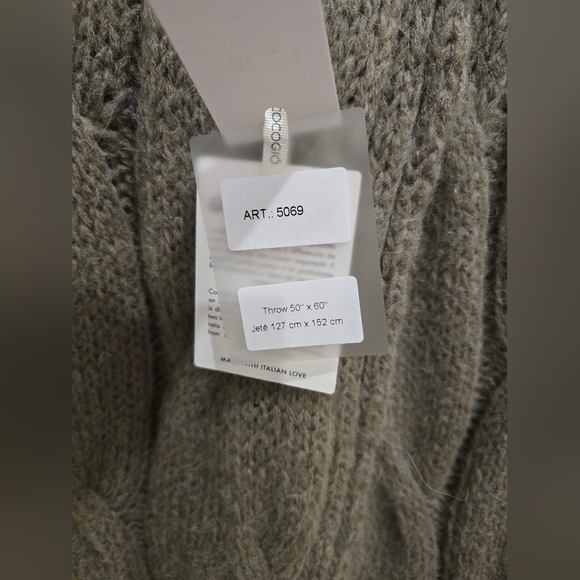 COCOGIO ITALY THROW BLANKET 50x60 Knit Olive Color - Picture 3 of 5